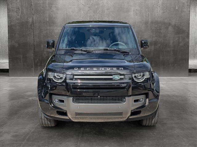 2023 Land Rover Defender V8