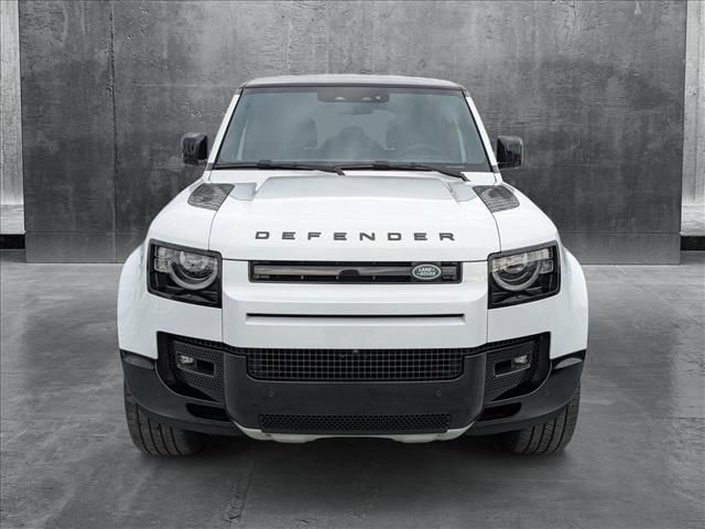 2023 Land Rover Defender V8