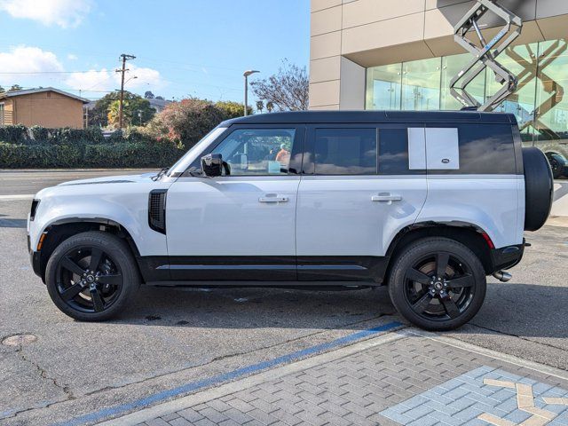 2023 Land Rover Defender V8