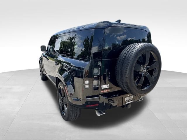 2023 Land Rover Defender V8