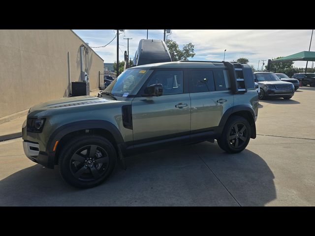 2023 Land Rover Defender SE