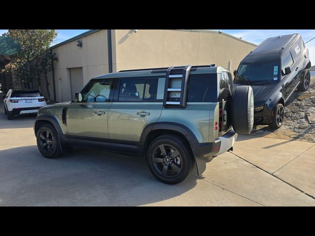 2023 Land Rover Defender SE