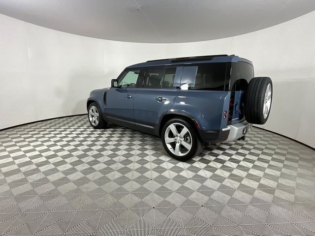 2023 Land Rover Defender SE