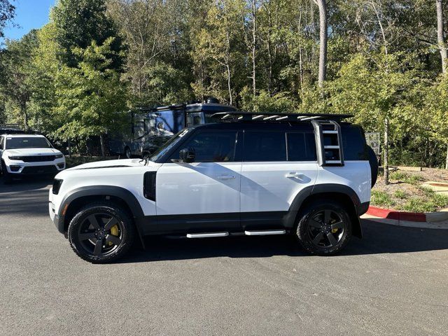 2023 Land Rover Defender SE