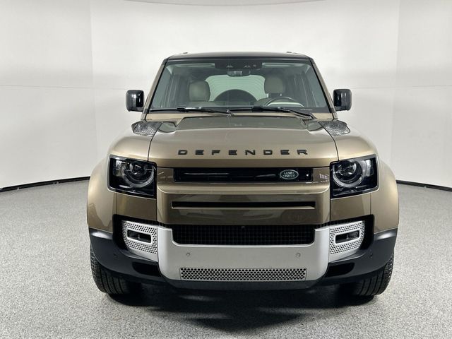 2023 Land Rover Defender SE