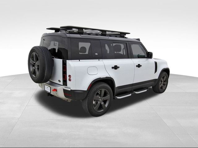 2023 Land Rover Defender SE