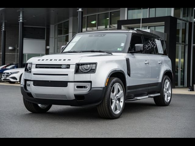 2023 Land Rover Defender SE