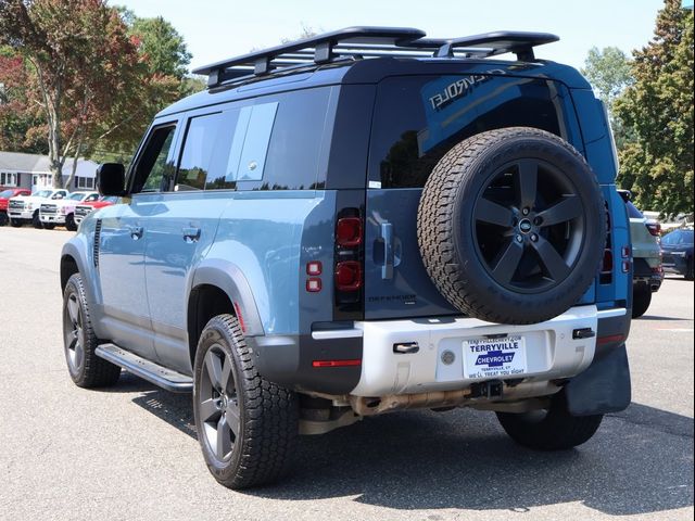 2023 Land Rover Defender SE