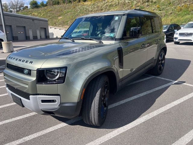 2023 Land Rover Defender SE