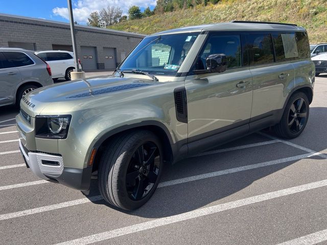 2023 Land Rover Defender SE