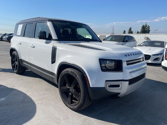 2023 Land Rover Defender SE