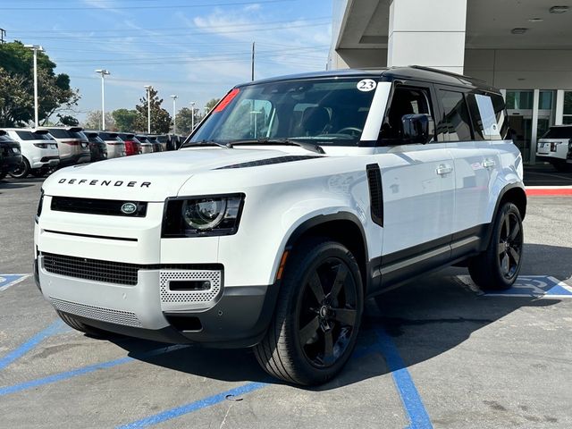 2023 Land Rover Defender SE