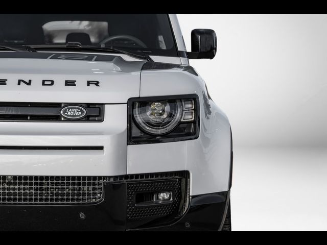 2023 Land Rover Defender V8
