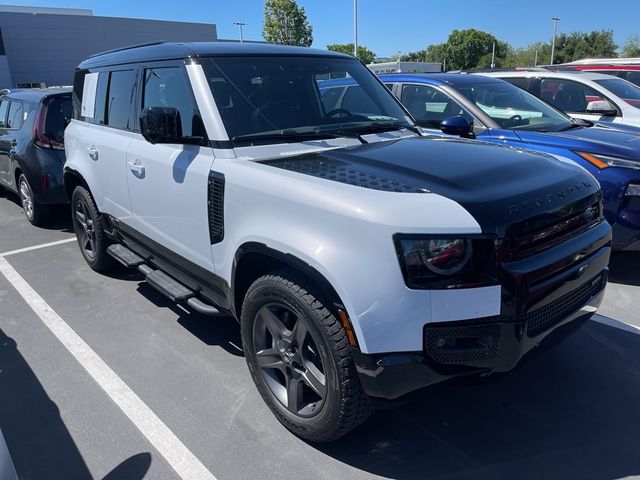 2023 Land Rover Defender X-Dynamic SE