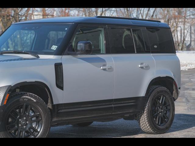 2023 Land Rover Defender X-Dynamic SE