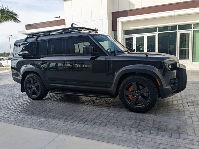 2023 Land Rover Defender SE