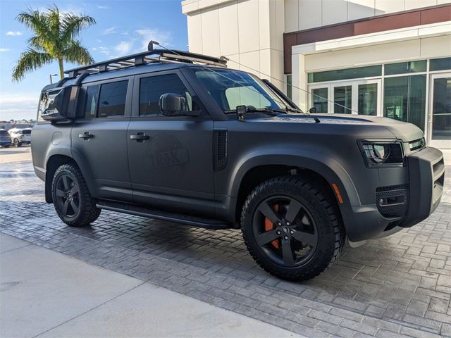 2023 Land Rover Defender SE