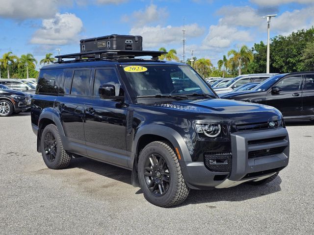 2023 Land Rover Defender SE