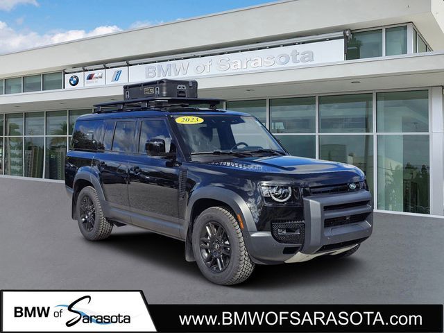 2023 Land Rover Defender SE