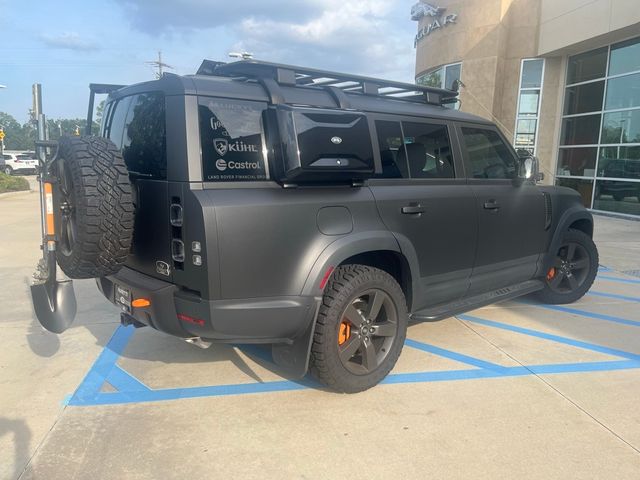 2023 Land Rover Defender SE