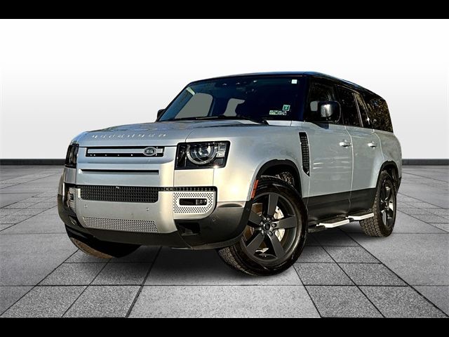 2023 Land Rover Defender SE