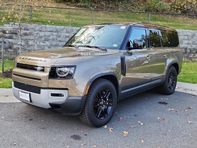 2023 Land Rover Defender SE