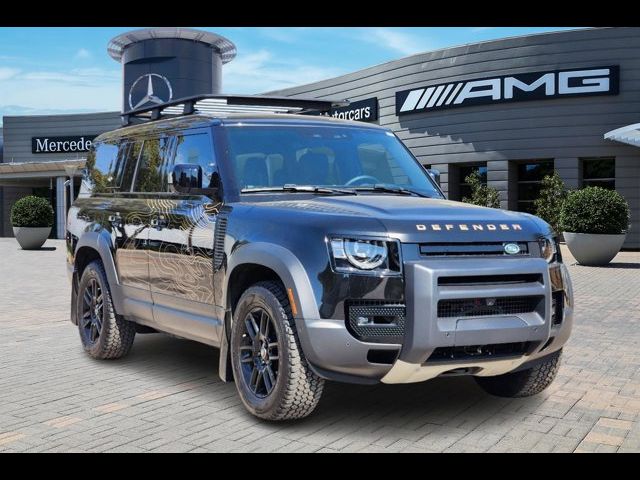 2023 Land Rover Defender SE