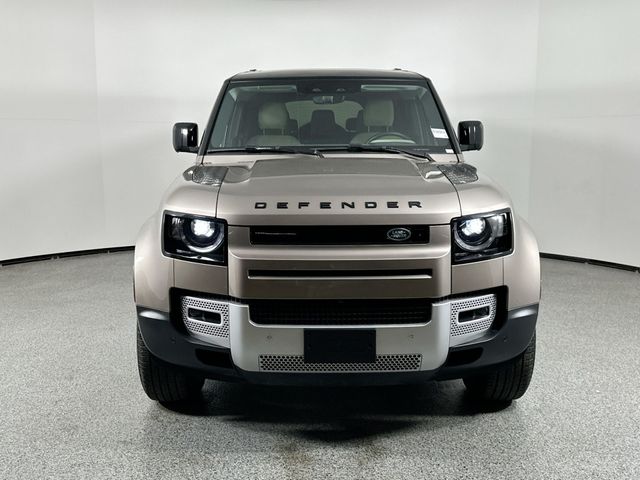 2023 Land Rover Defender SE