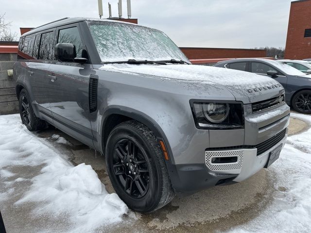 2023 Land Rover Defender SE