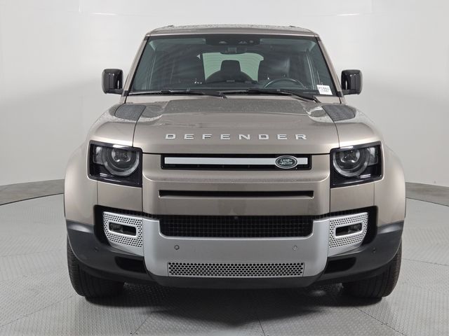 2023 Land Rover Defender SE