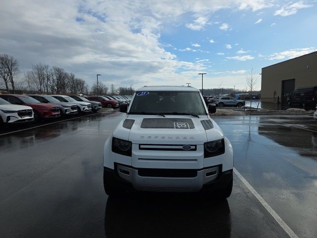 2023 Land Rover Defender SE