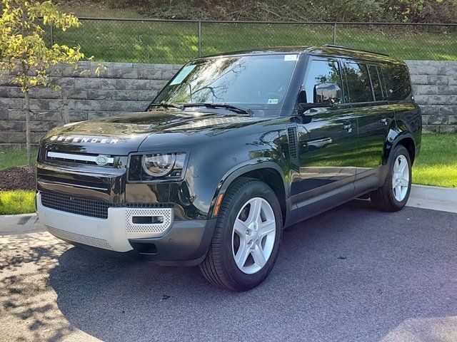 2023 Land Rover Defender SE