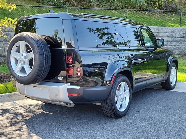 2023 Land Rover Defender SE