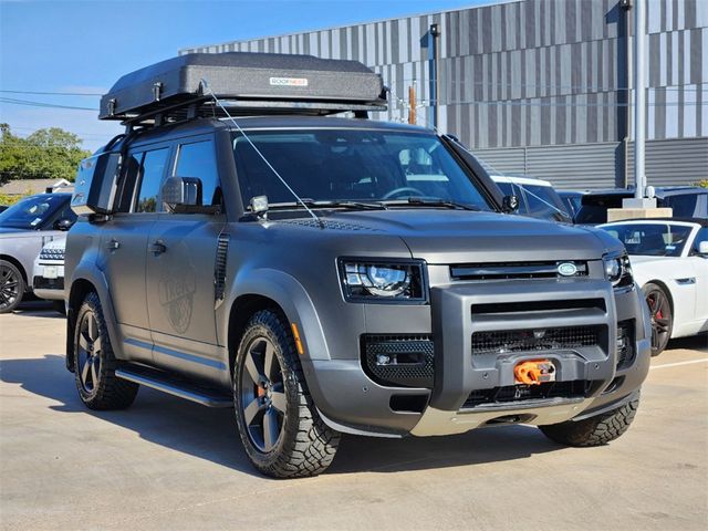 2023 Land Rover Defender SE