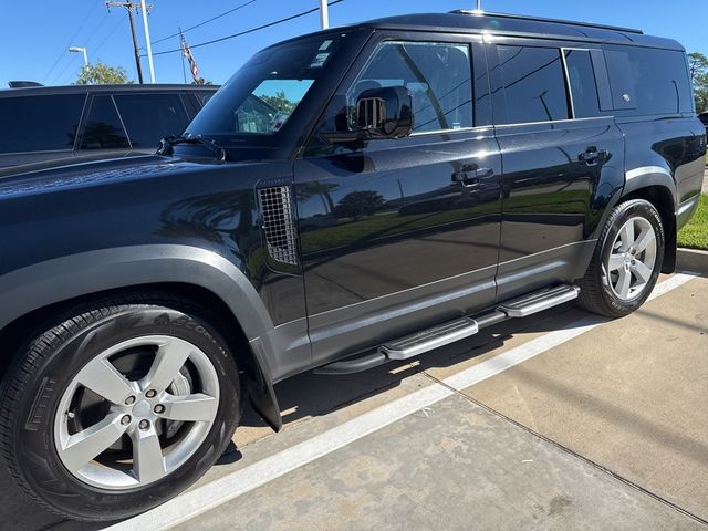 2023 Land Rover Defender SE