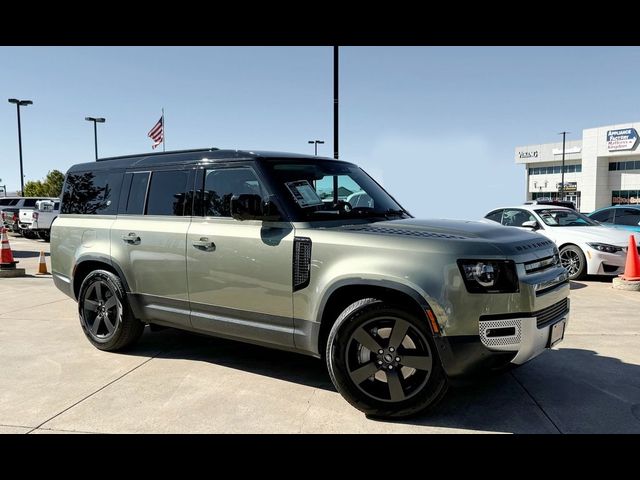 2023 Land Rover Defender SE