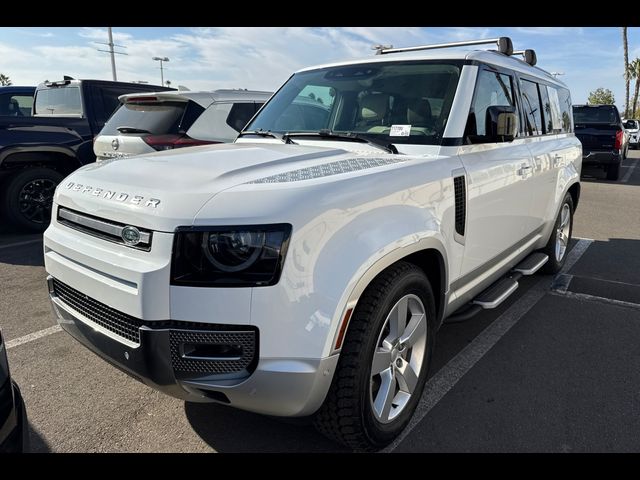 2023 Land Rover Defender SE