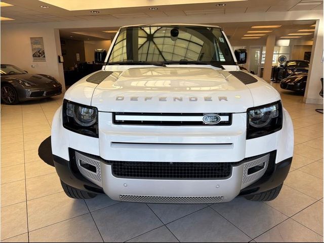 2023 Land Rover Defender SE
