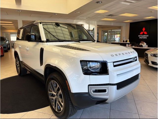 2023 Land Rover Defender SE