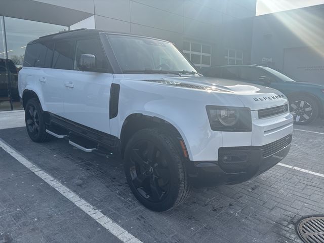 2023 Land Rover Defender X-Dynamic SE