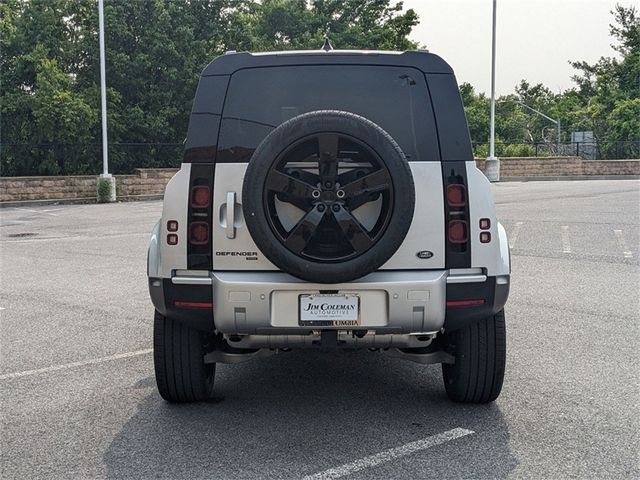 2023 Land Rover Defender SE