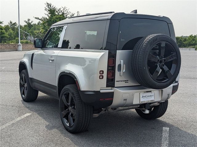 2023 Land Rover Defender SE