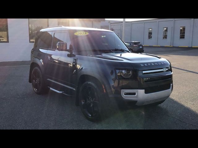 2023 Land Rover Defender SE