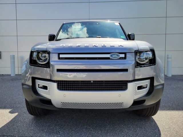 2023 Land Rover Defender SE