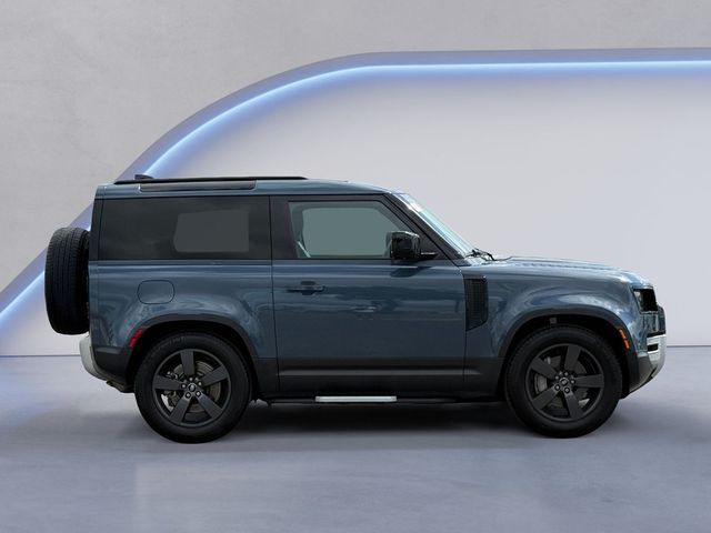 2023 Land Rover Defender SE