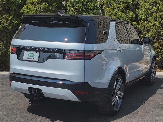 2023 Land Rover Discovery Metropolitan Edition