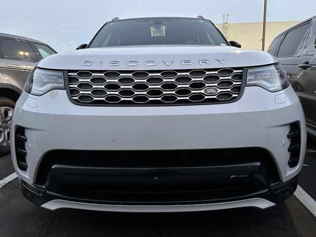 2023 Land Rover Discovery Metropolitan Edition