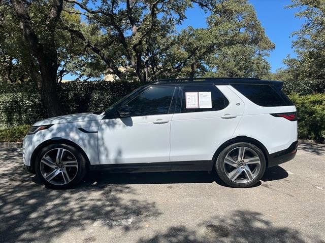 2023 Land Rover Discovery Metropolitan Edition