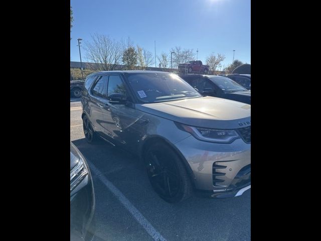 2023 Land Rover Discovery Metropolitan Edition