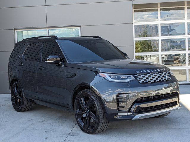 2023 Land Rover Discovery Metropolitan Edition